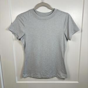 7 Diamonds Core Womens Tee Gray Short Sleeve Crew Neck T Shirt Size XS Grey EUC